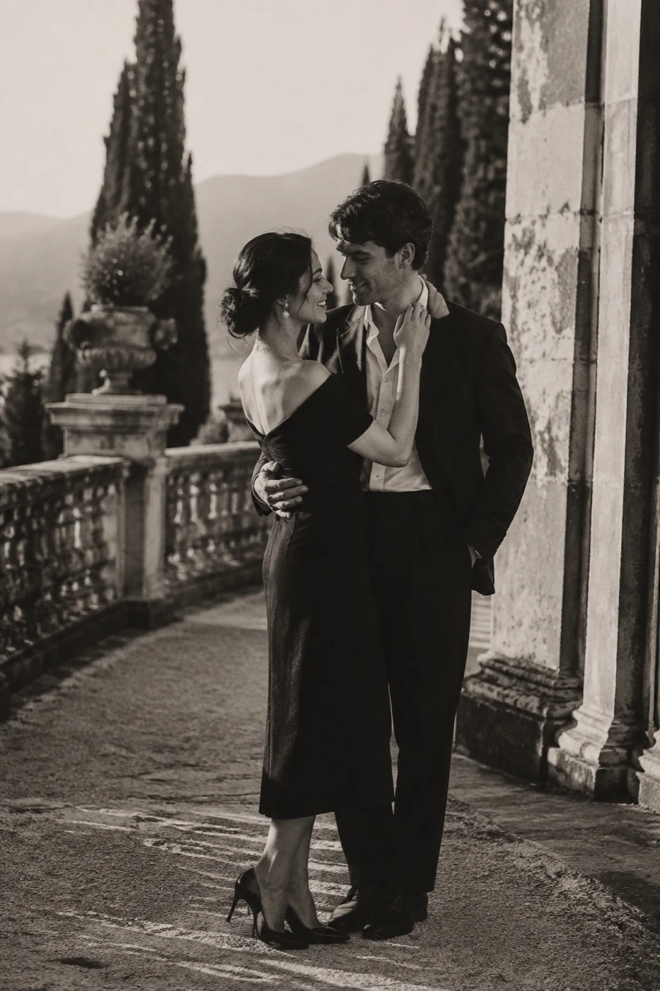 Pareja ficticia en una terraza, fotografía editorial de inspiración